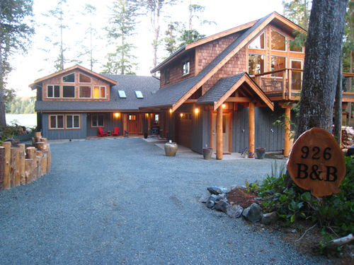 Black Bear 3* Tofino